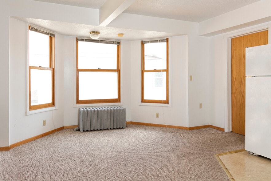 More Photos Of 1619 Hubbard Ave, Saint Paul Apartments For Sale