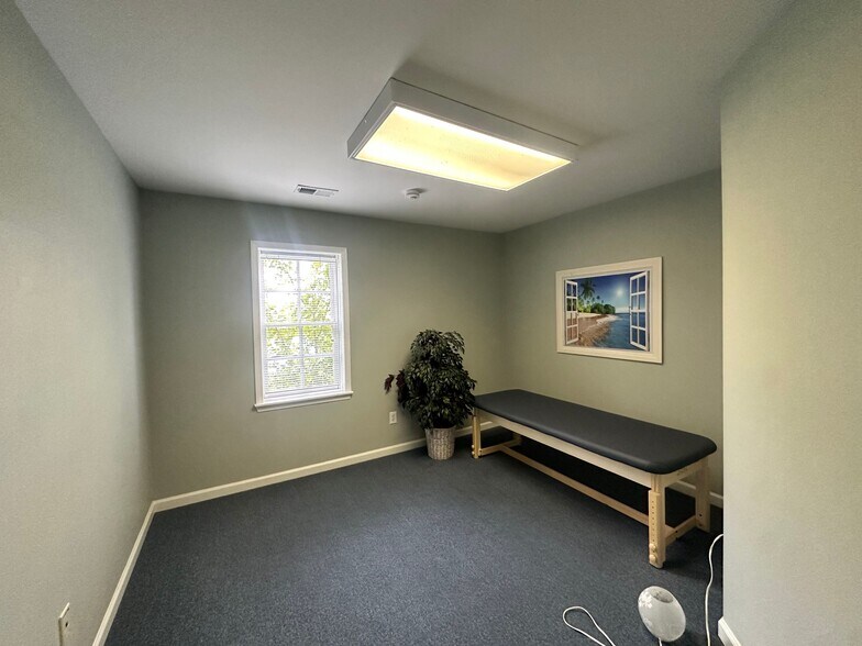 More Photos Of 5920 Odell St, Cumming Office For Sale