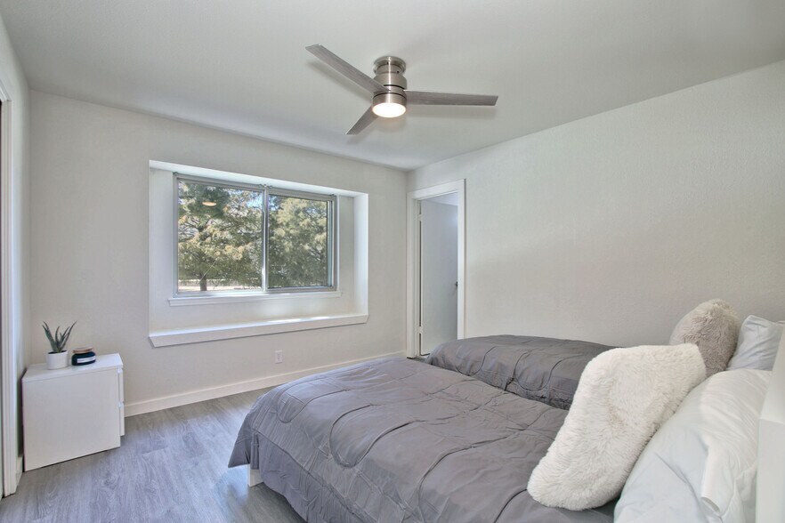 More Photos Of 12455 Melville Dr, Montgomery Apartments For Sale