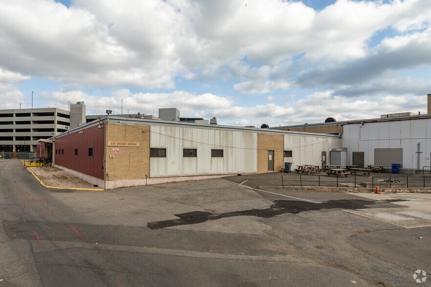 More Photos Of 400 Walnut Ave, Bronx Warehouse For Lease