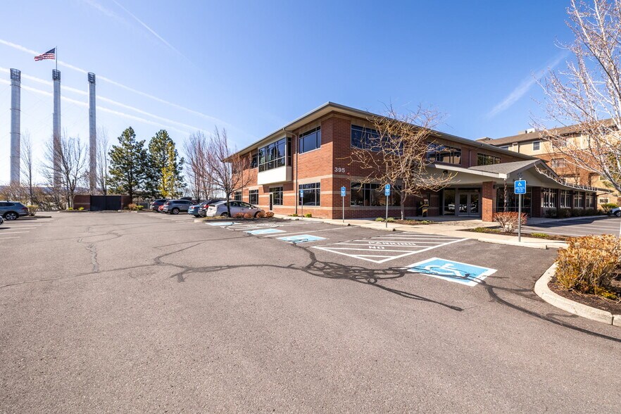 More Photos Of 395 SW Bluff Dr, Bend Office For Lease