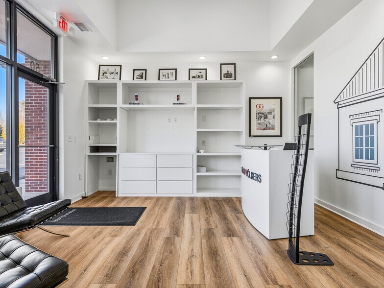 More Photos Of 190 Hendersonville Rd, Asheville Storefront Retail Office For Lease