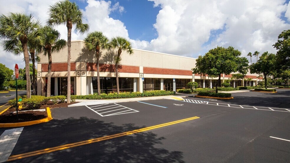 Primary Photo Of 2501 Davie Rd, Davie Light Manufacturing For Lease