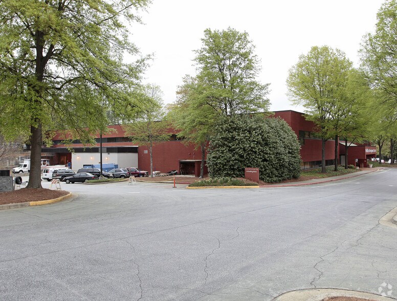 More Photos Of 2000 S Park Pl SE, Atlanta Office Residential For Lease
