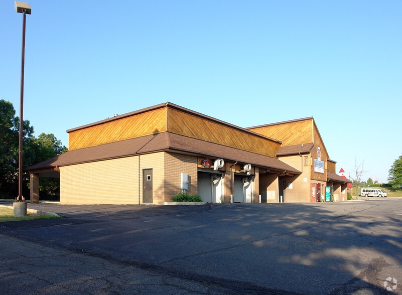 More Photos Of 170 Northland Dr, Medina Carwash For Sale