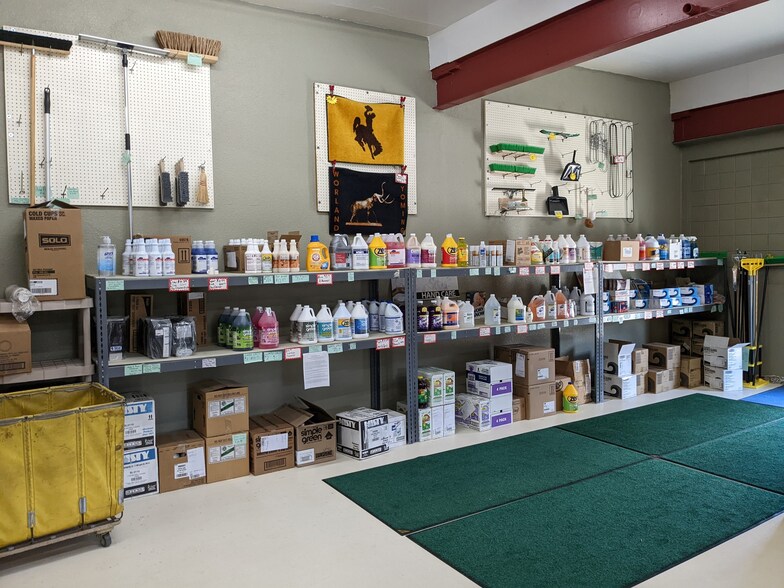 More Photos Of 121 S 7th St, Worland General Retail For Sale