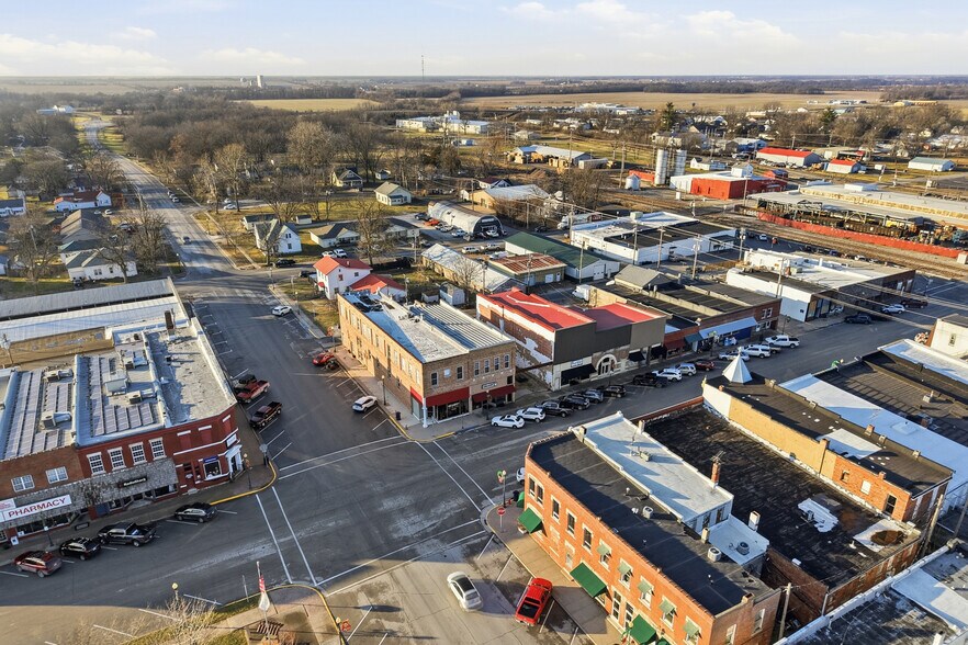 More Photos Of 103 N Allen St, Centralia General Retail For Sale