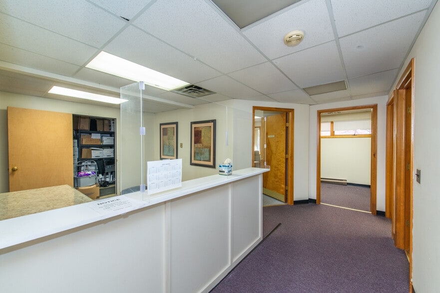 More Photos Of 125 Newton Sparta Rd, Newton Office For Lease