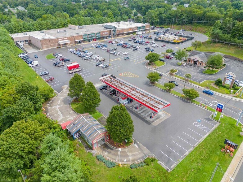 Primary Photo Of 567 Franklin, Christiansburg Freestanding For Sale