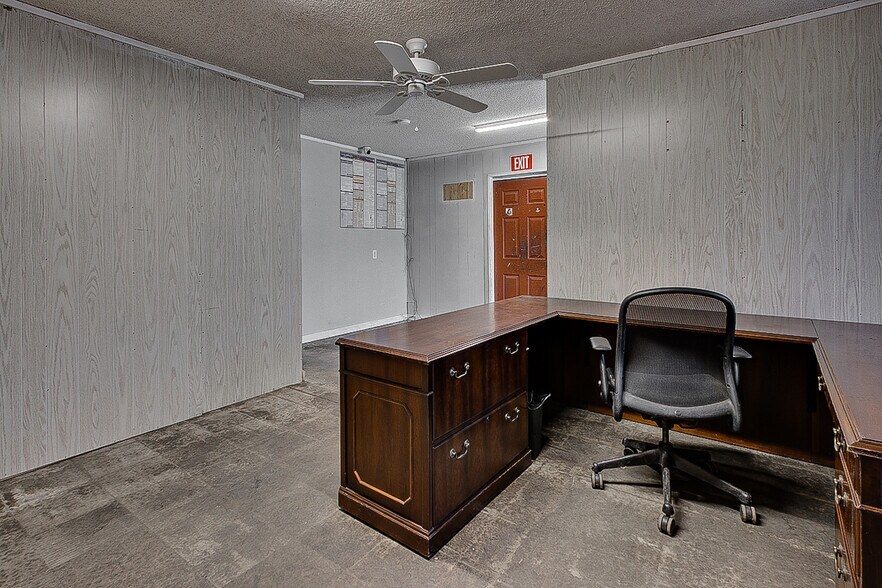 More Photos Of 174 LeWallen Rd, Asheboro Auto Repair For Lease