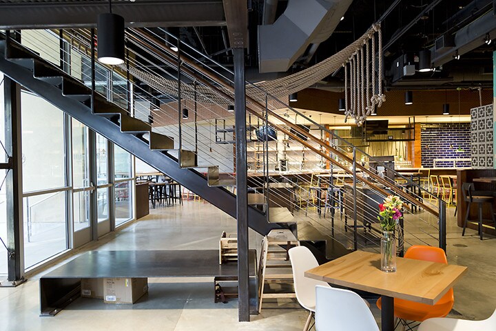 More Photos Of 202 S Cheyenne Ave, Tulsa Office For Lease