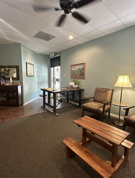 More Photos Of 11924 Vance Jackson Rd, San Antonio Office For Lease