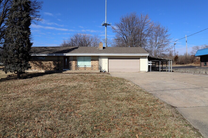 More Photos Of 12816 E 47th St S, Independence General Retail For Sale