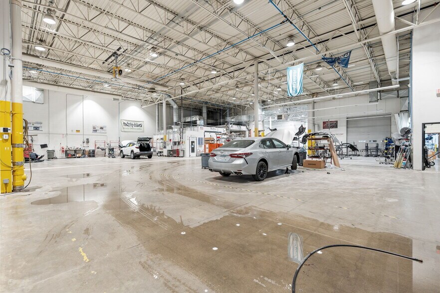 More Photos Of 2905 Lexington Ave S, Eagan Flex For Sale