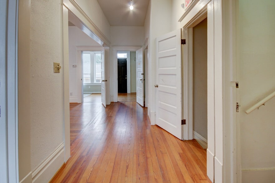 More Photos Of 239 Westheimer Rd, Houston Office Residential For Sale