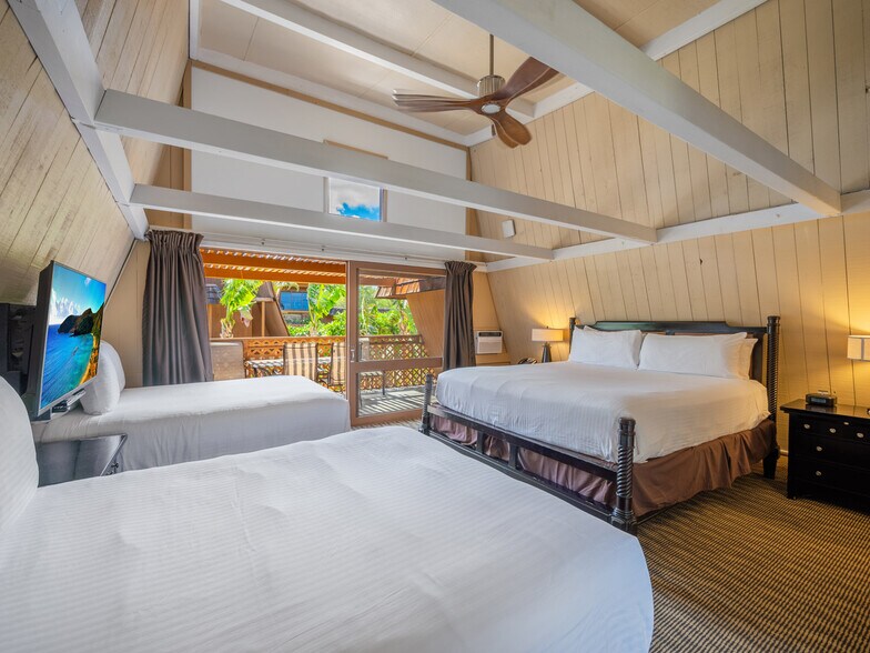 More Photos Of 1300 Kamehameha V Hwy, Kaunakakai Hotel For Sale