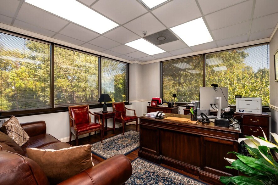 More Photos Of 621 Ridgely Ave, Annapolis Office For Sale