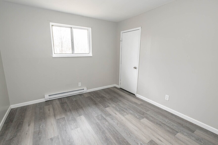More Photos Of 1626 Linnbrook Dr, Dayton Apartments For Sale