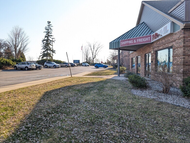 More Photos Of 3311 South Airport Rd, Traverse City Storefront Retail Office For Lease