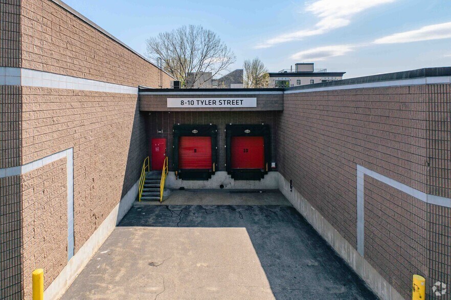 More Photos Of 8 Tyler St, Somerville Flex For Lease