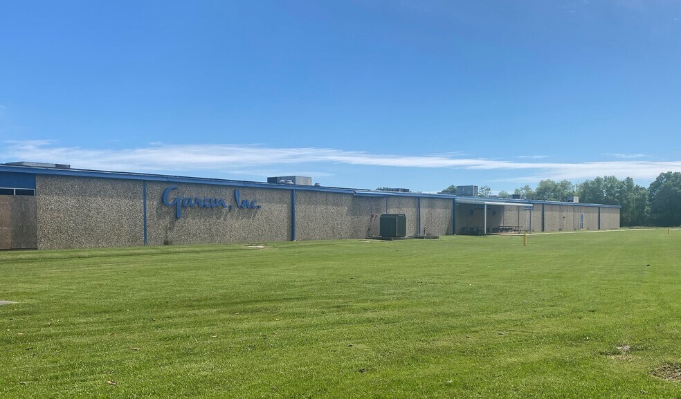 Primary Photo Of 302 Klaby Meaux Rd, Kaplan Distribution For Lease