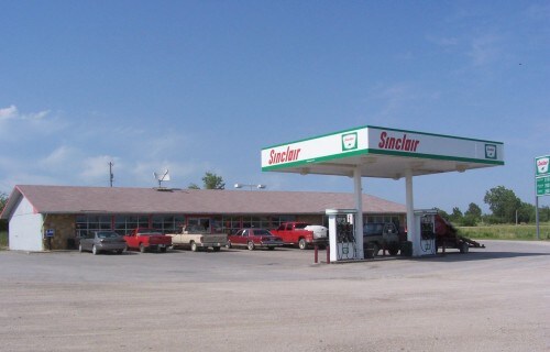 Primary Photo Of 460 John Brown Hwy & I-35, Williamsburg Service Station For Sale