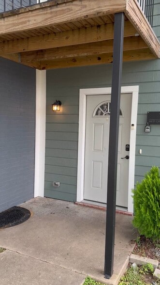 Primary Photo Of 705-715 W Crawford St, Denison Apartments For Sale