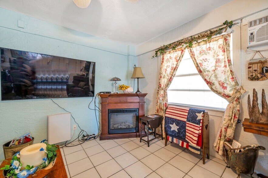 More Photos Of 1803 Gulf Blvd, Indian Rocks Beach Hotel For Sale