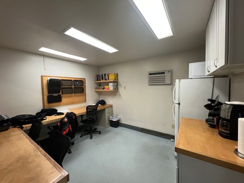 More Photos Of 11823 Sherman Way, North Hollywood Land For Lease