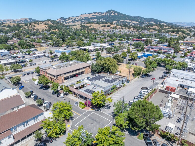 More Photos Of 1026 Machin Ave, Novato General Retail For Sale