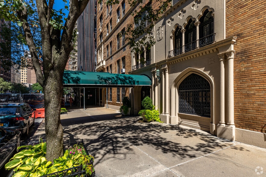 Primary Photo Of 325 E 79th St, New York Apartments For Sale