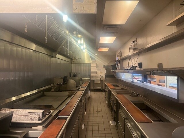 More Photos Of 503 Mount Hood St, The Dalles Restaurant For Sale