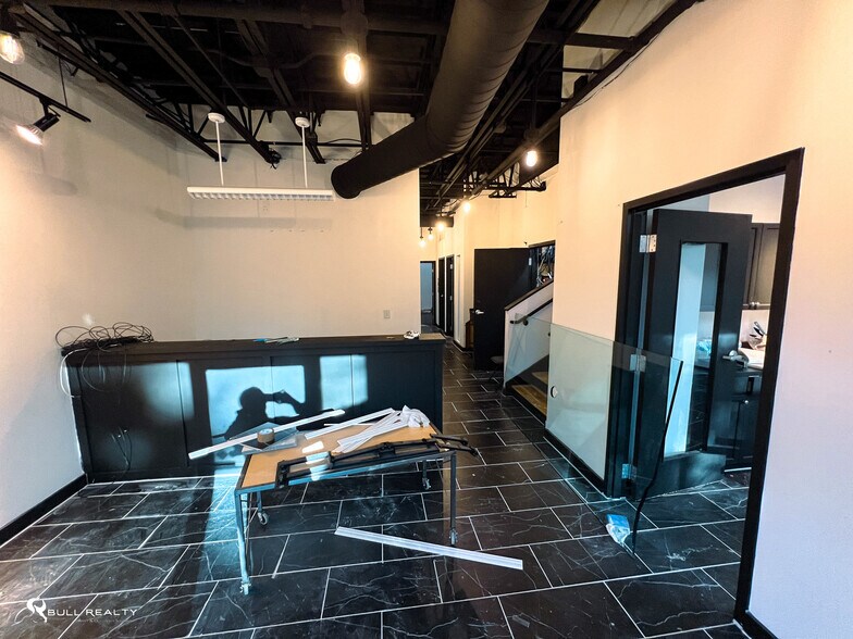 More Photos Of 1690 Roberts Blvd, Kennesaw Warehouse For Lease