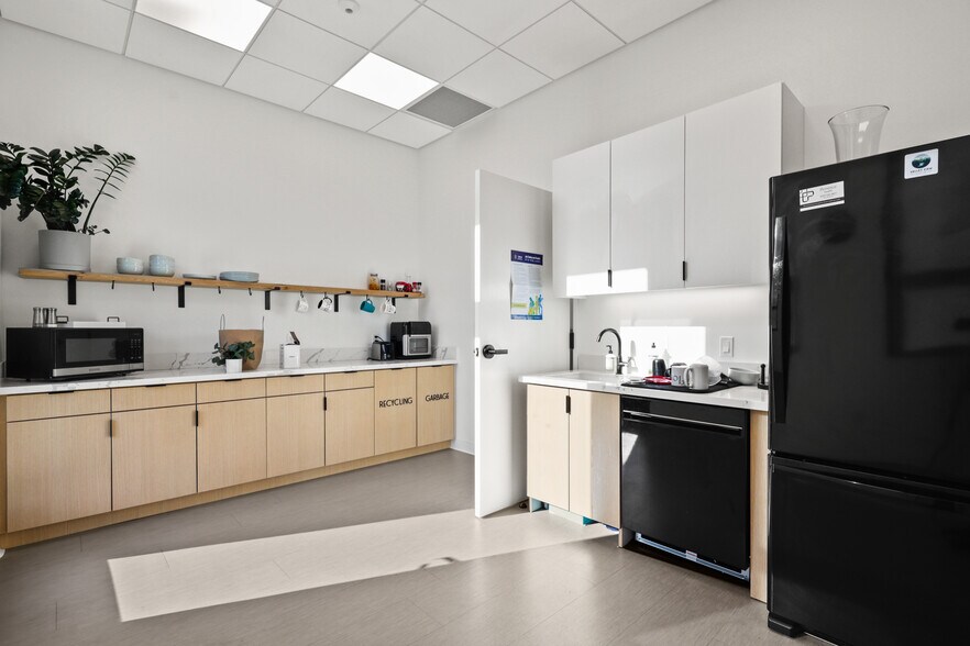 More Photos Of 1740 Bruce Rd, Chico Medical For Sale