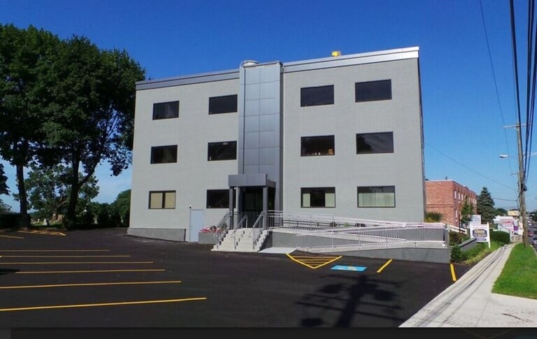More Photos Of 8600 West Chester Pike, Upper Darby Township Office For Sale