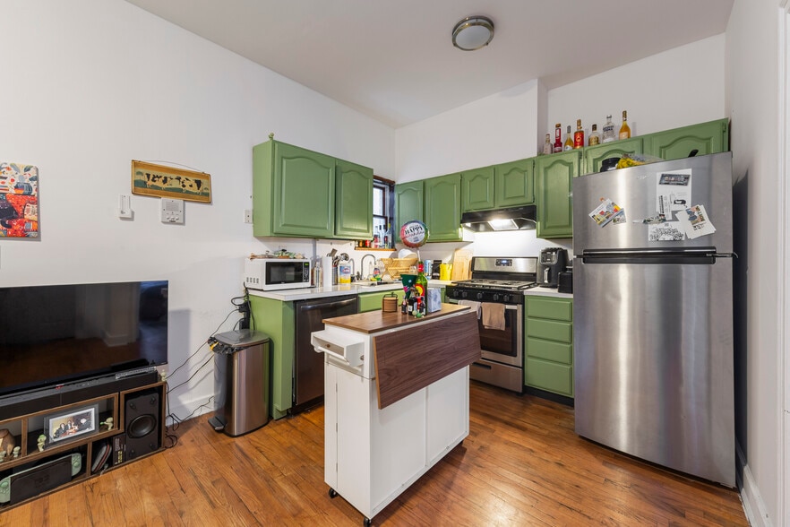 More Photos Of 4304 34th Ave, Astoria Freestanding For Sale