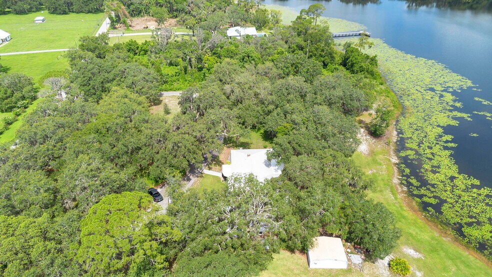 More Photos Of 579 Johnson Lake Rd, De Leon Springs Assisted Living For Sale