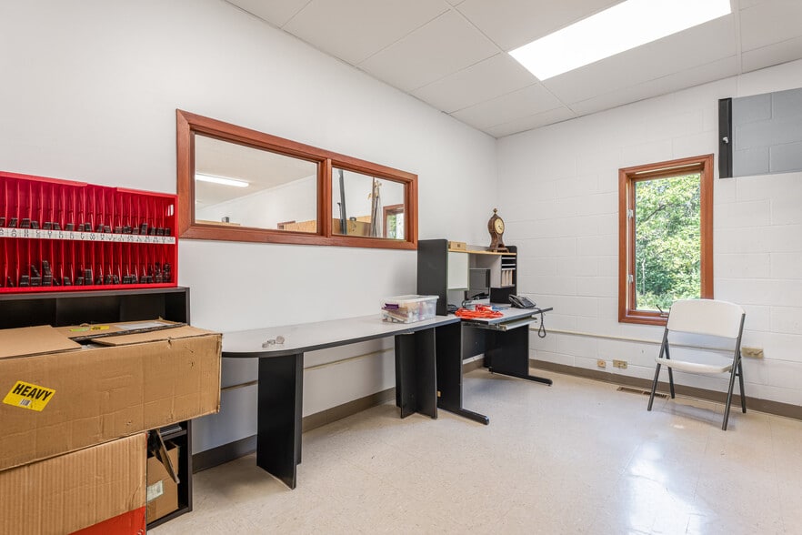 More Photos Of 1626 State Route 31, Oswego Specialty For Sale