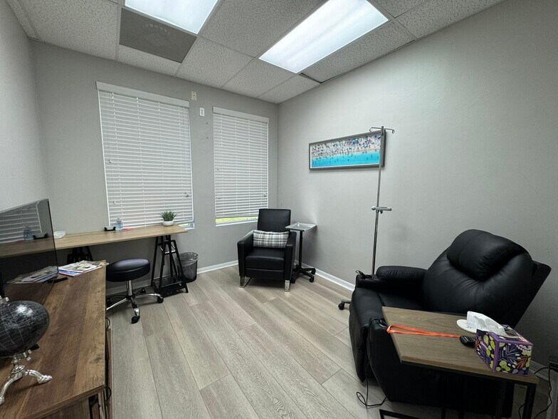 More Photos Of 3447 Pine Ridge Rd, Naples Medical For Sale