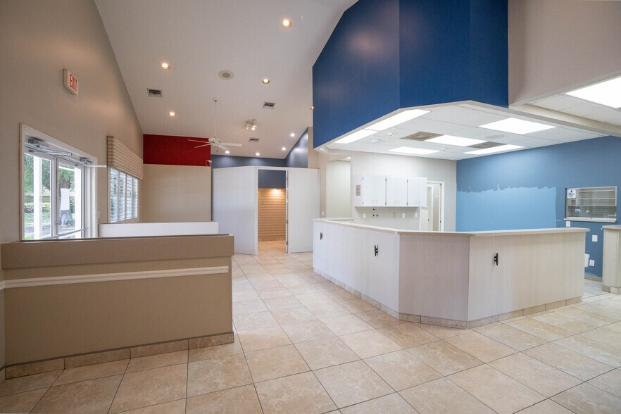 More Photos Of 3628 N Lecanto Hwy, Beverly Hills Veterinarian Kennel For Sale