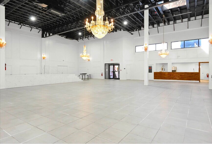More Photos Of 3110 Highway 31 S, Decatur Health Club For Lease