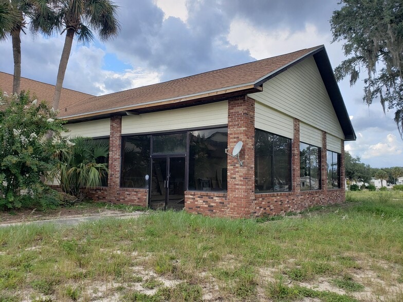 More Photos Of 50 Sun Air Blvd E, Haines City Restaurant For Lease