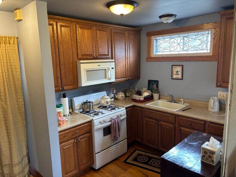 More Photos Of 1033 Grand Ave, Saint Paul Health Club For Sale