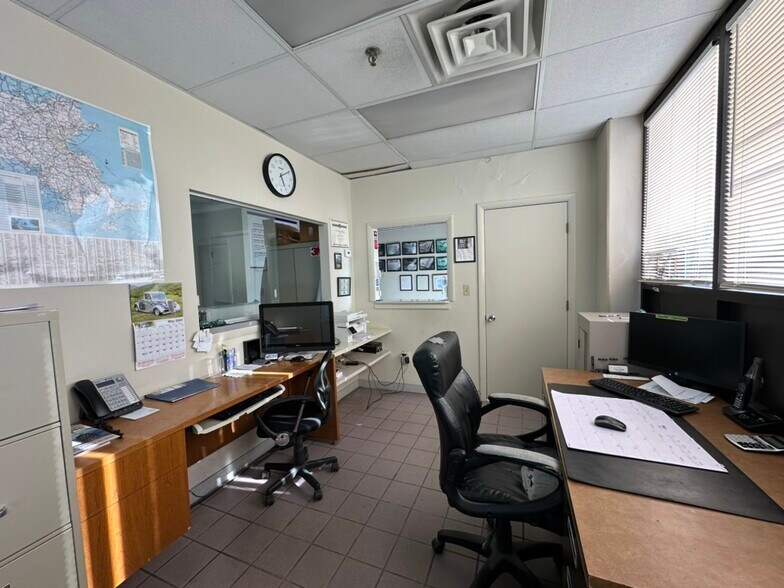 More Photos Of 507 Boston Tpke, Shrewsbury Freestanding For Lease