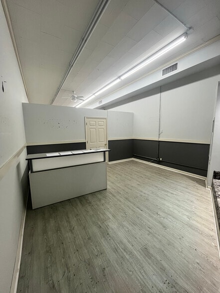 More Photos Of 118-122 Hillside Ave, Williston Park Storefront For Sale