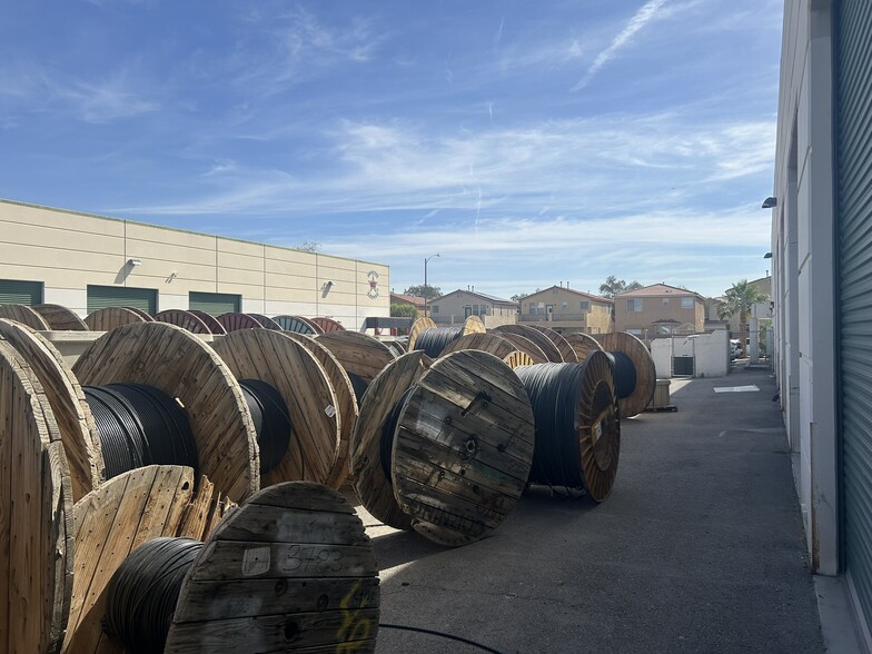 More Photos Of 759 Middlegate Rd, Henderson Warehouse For Lease