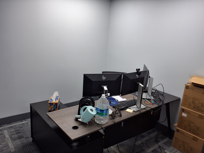 More Photos Of 40 Main St, Toms River Medical For Lease