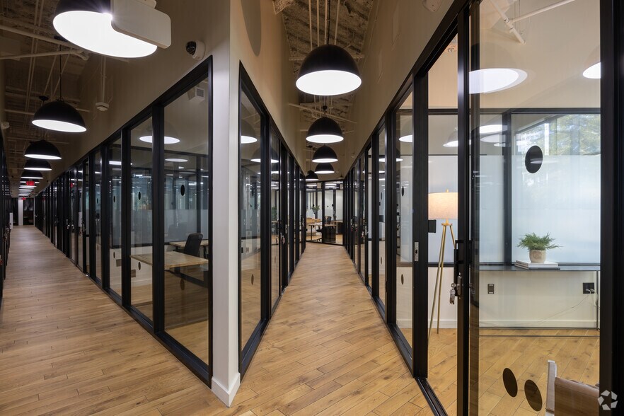 More Photos Of 3365 Piedmont Rd NE, Atlanta Coworking Space