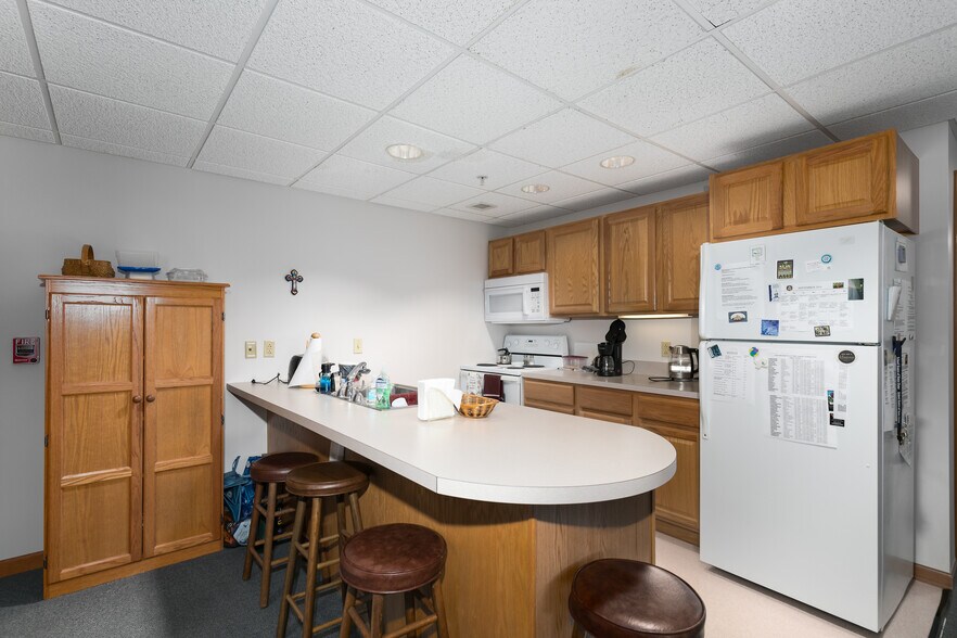 More Photos Of 320 E Ripa Ave, Lemay Schools For Sale