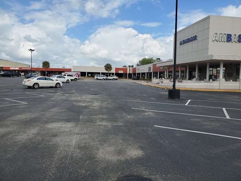 More Photos Of 2921 S Orlando Dr, Sanford General Retail For Sale